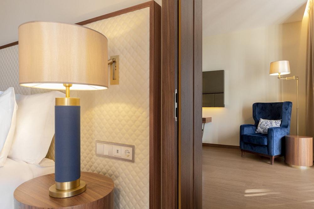 Curio Collection By Hilton Boeira Garden Hotel Porto Portug Vila Nova de Gaia Exterior photo