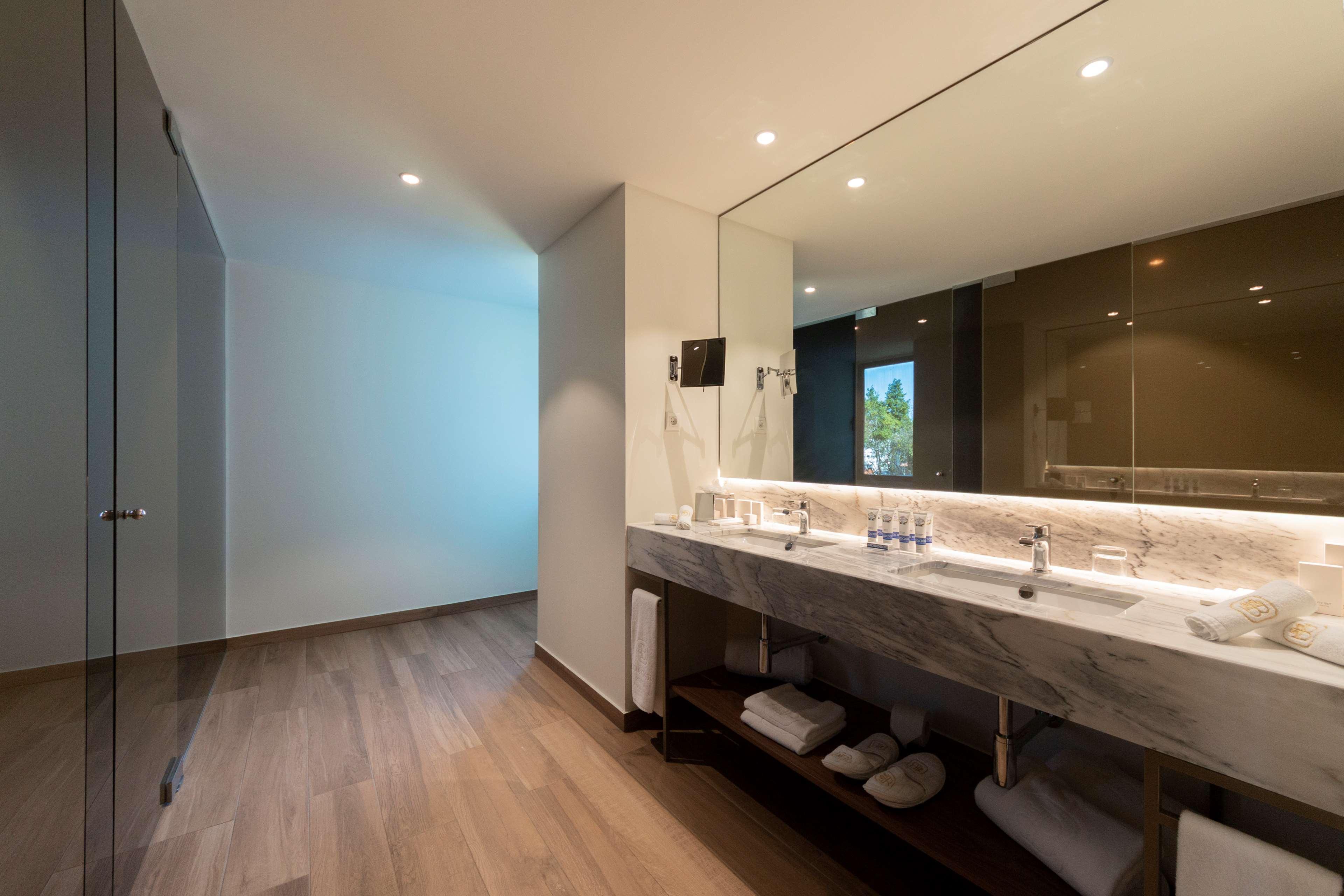Curio Collection By Hilton Boeira Garden Hotel Porto Portug Vila Nova de Gaia Exterior photo